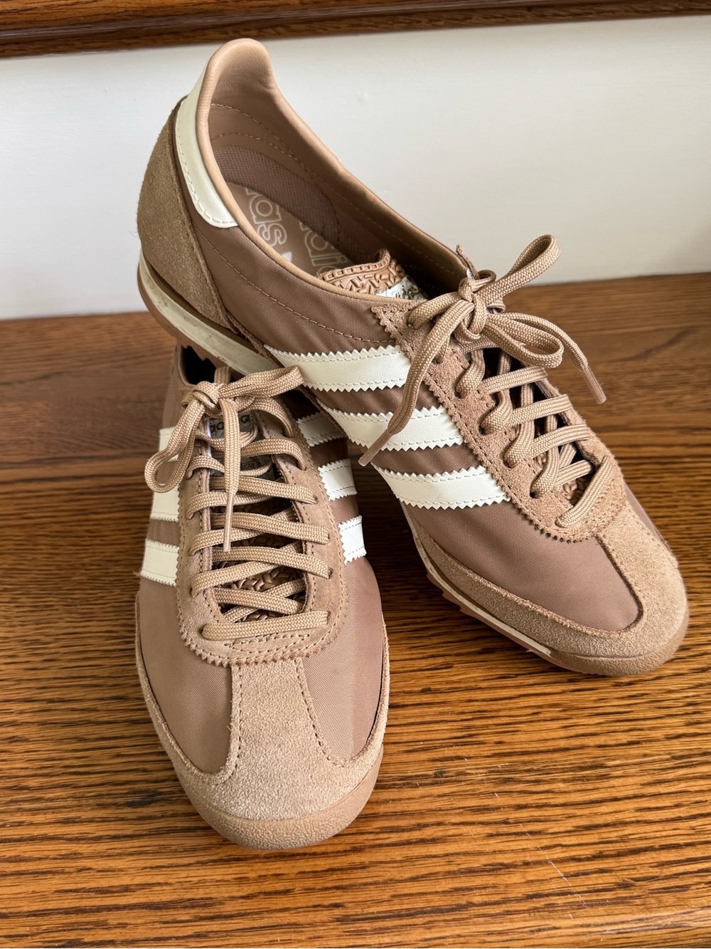 Adidas SL 72 OG W Sneakers • Light Brown / Cream • Retro Runner • Size 8.5
